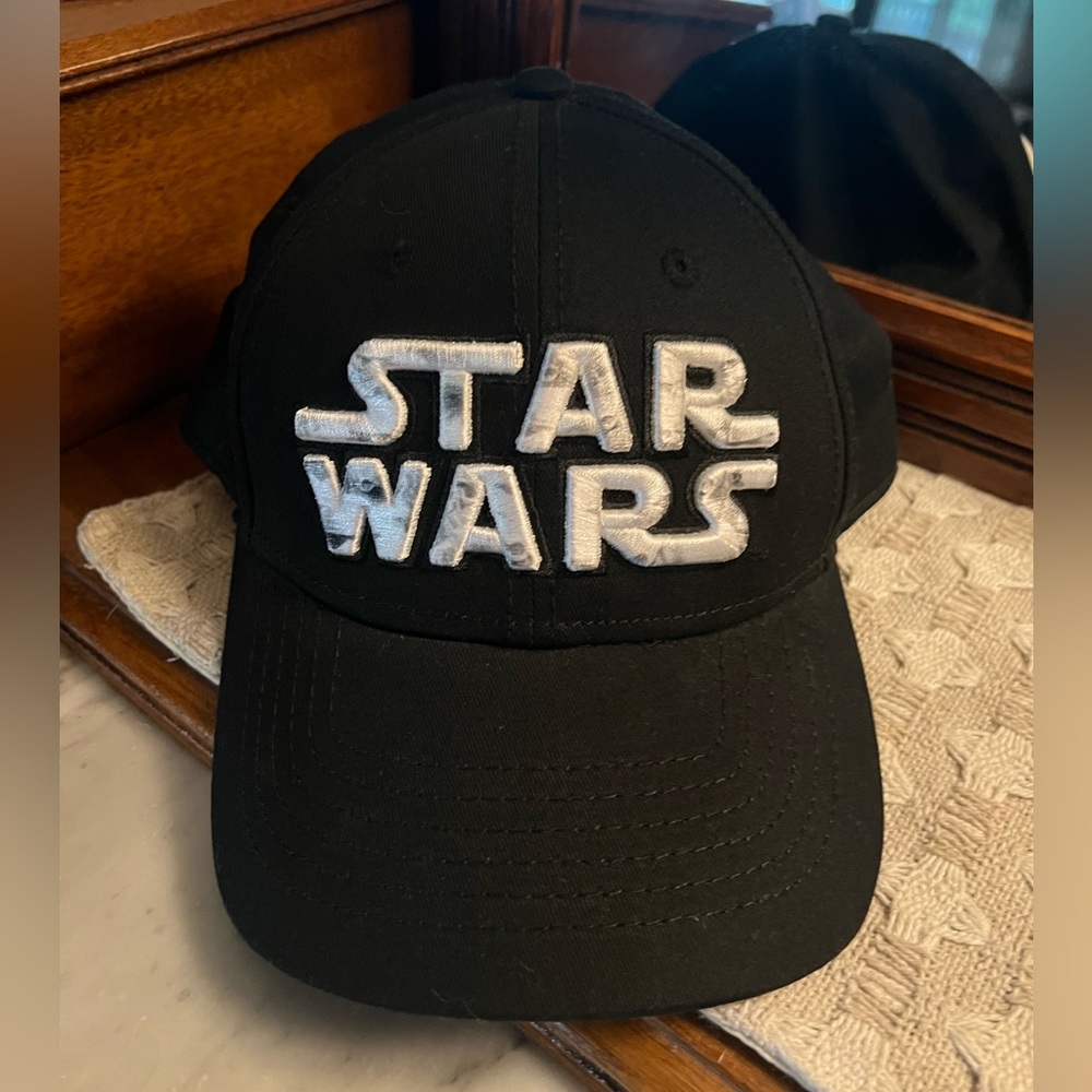 LUCAS FILMS *Star Wars* Disney Raised Embroidered Logo Adjustable Ball Cap GUC
